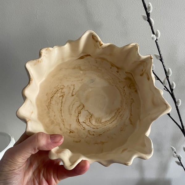 Handmade marble effect irregular ragged edge bowl 20cm