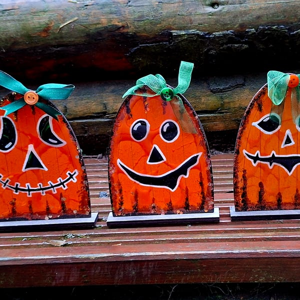Wooden Pumpkin Door Decorations Set spooky-cute Halloween whimsical