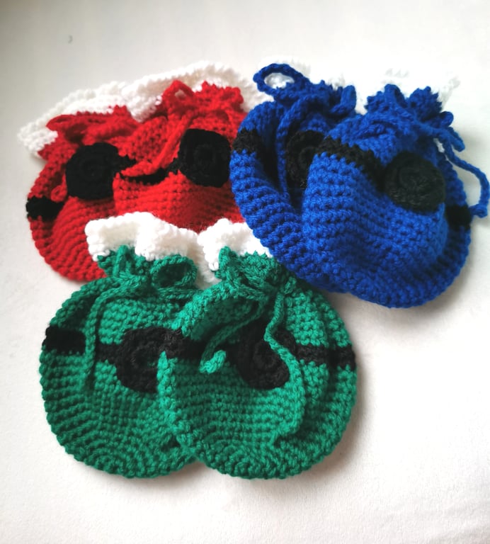 Set of 6 Traditional Santa Bags for Tree Décor 