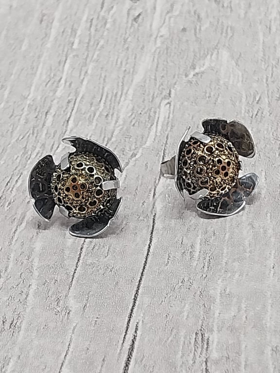 Filigree Flower Stud Earrings – Recycled Filigree Beads and Aluminium Tin 