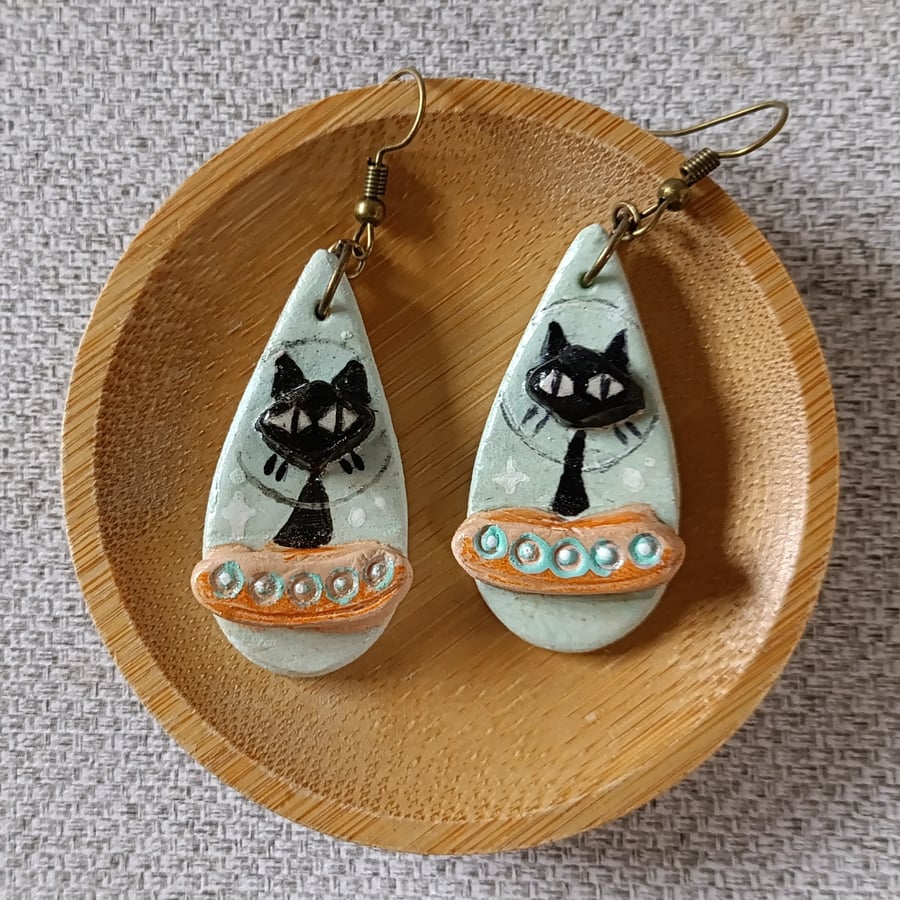 Atomic cat earrings 
