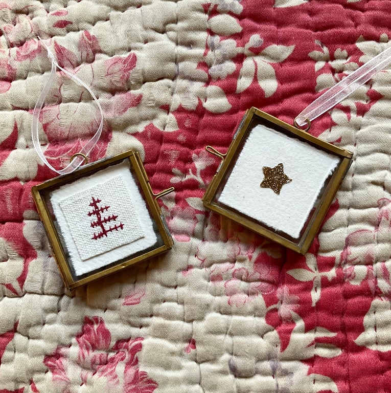 Embroidered Framed Christmas Decoration