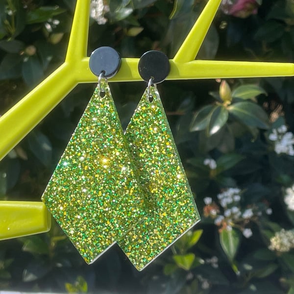 GLITTER RESIN KITE EARRINGS green black disco large