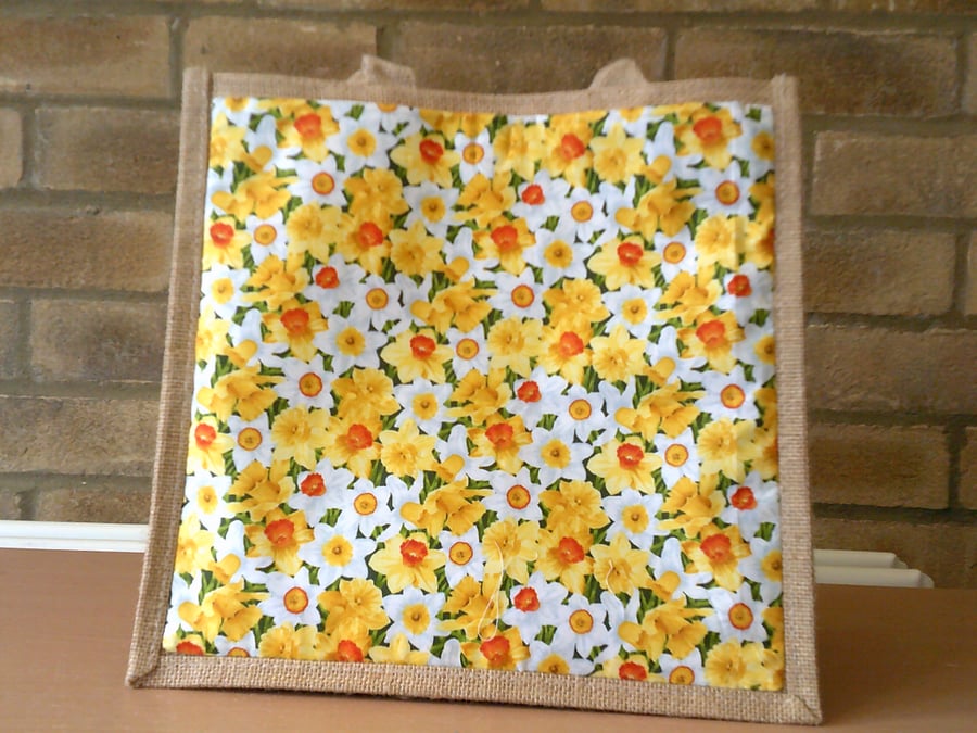 Mixed Daffodils Pocket on Medium Jute Bag