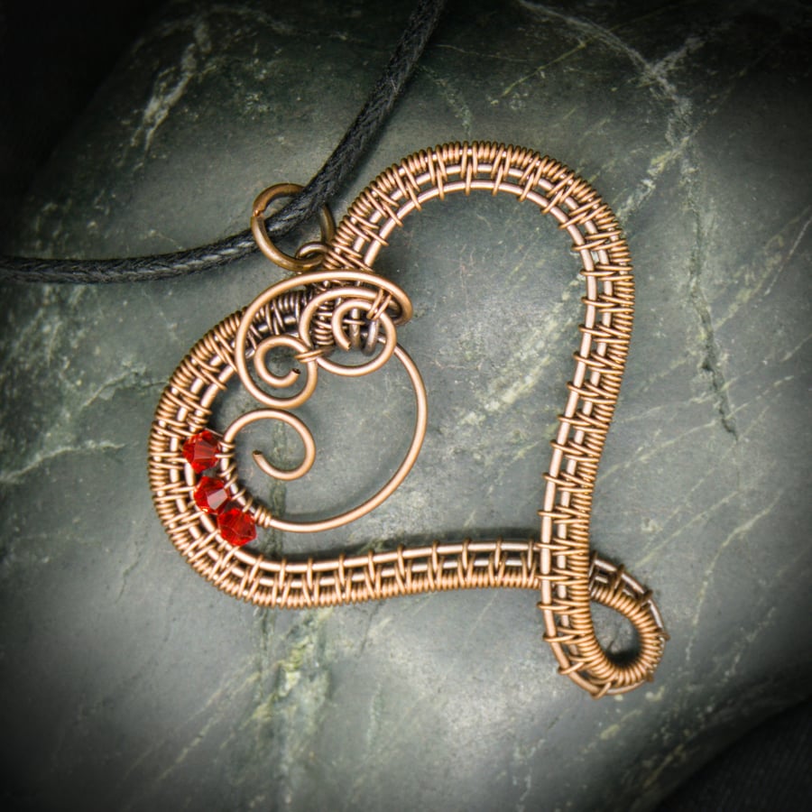 July Copper Heart Birthstone Pendant - Ruby - Lt Siam Crystal Beads