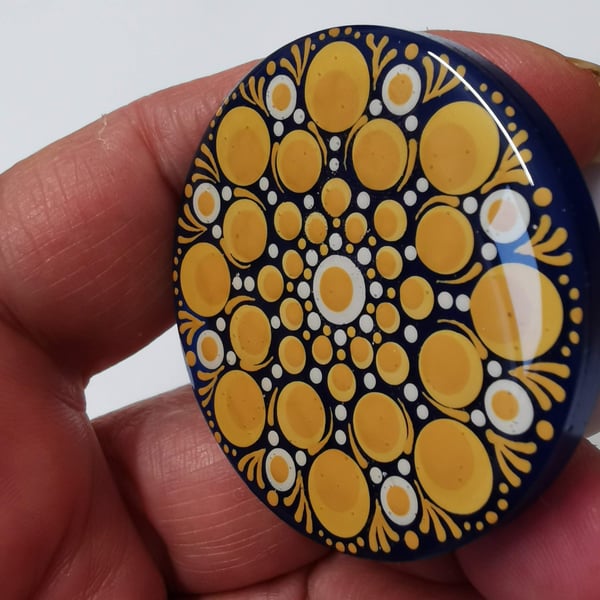 Hand painted dot mandala phone grip shades of Mango