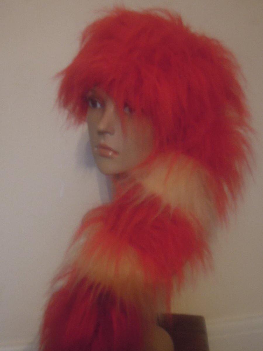 Davy Crockett Raccoon Tail Coonskin Faux Fur Hat Red and Blonde