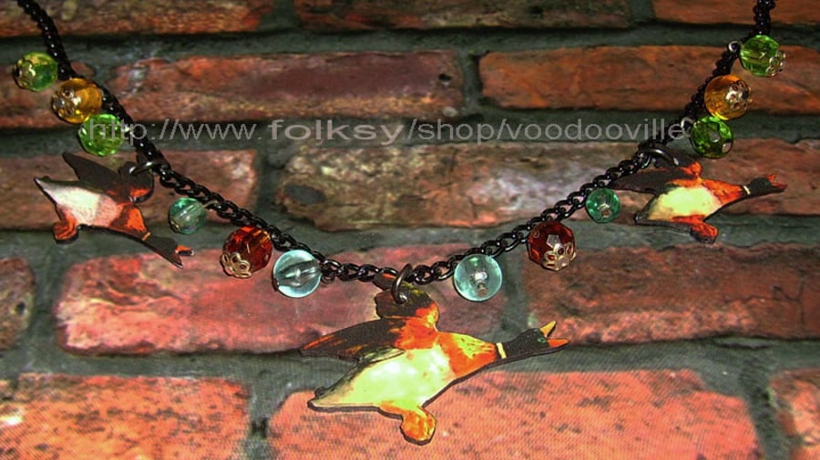 Three flying ducks kitsch Coronation Street necklace- free UK shipping