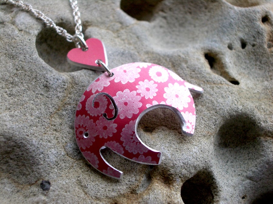 Elephant pendant necklace in red with printed flowers  