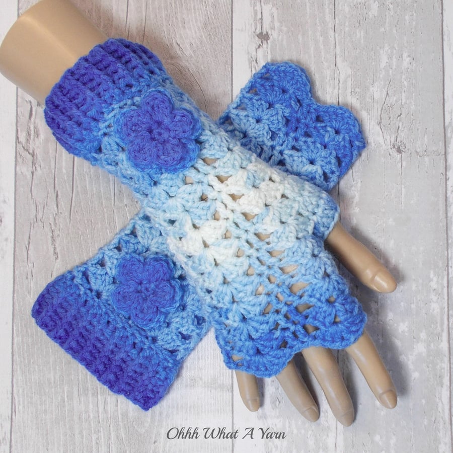 Blue and white ombre ladies crochet gloves, finger less gloves.
