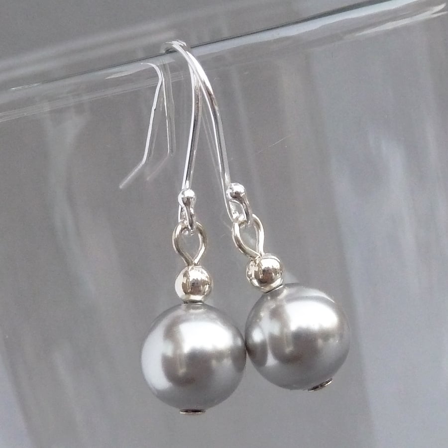 Grey pearl earrings dangle sale