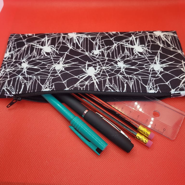 Pencil case Spiders design