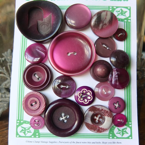 20 Vintage Mixed Purple Buttons