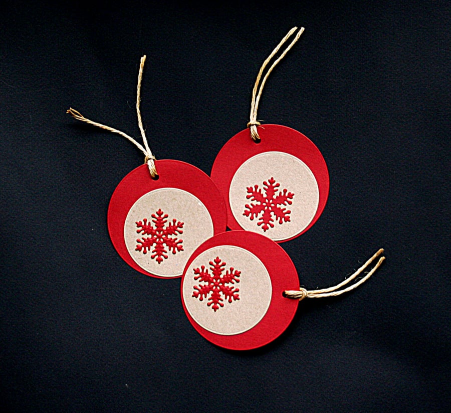 Red Kraft Bubble Flakes - Handcrafted Christmas Gift Tags - dr16-0084