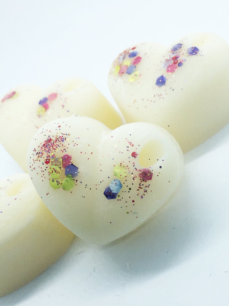 4 Hand poured  Wax Melt Hearts - 100% Soy wax, Flower Explosion 