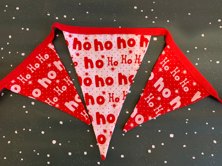 White and Red Ho Ho Christmas Bunting