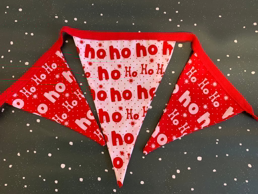 White and Red Ho Ho Christmas Bunting
