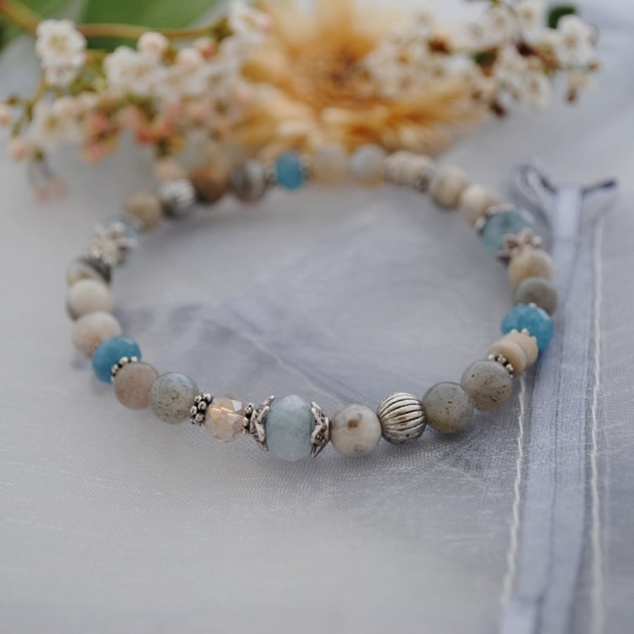 Labradorite &  Aqua quartz & Pewter stretch bracelet 