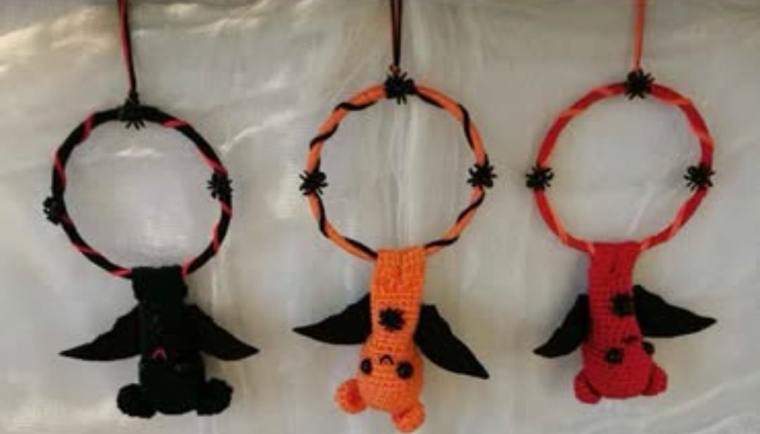 Set of 3 hanging Halloween Bats