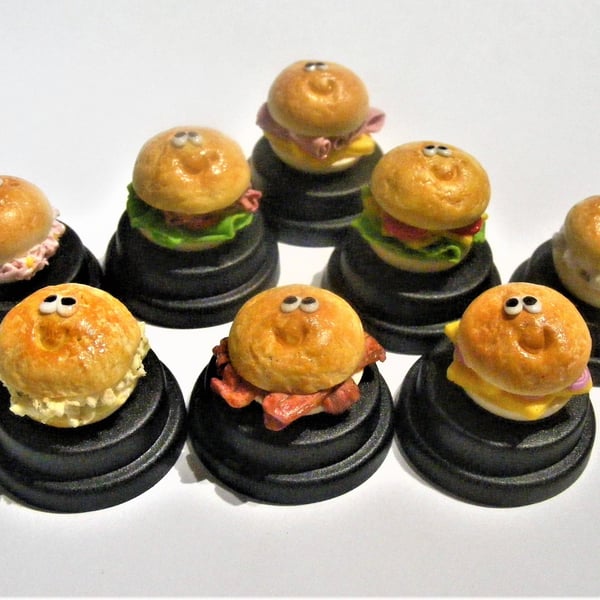 Pet Bacon roll Chicken mayo Ham cheese Tuna Cheese tomato Egg onion Cheese onion