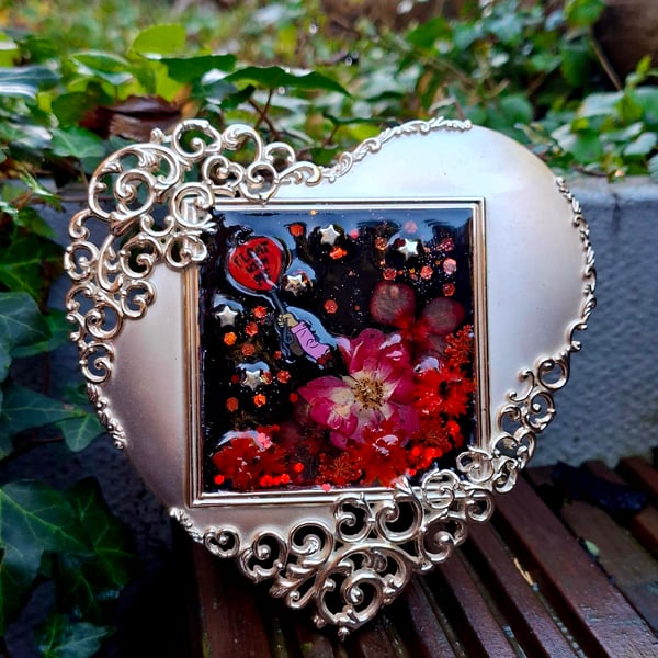 Gothic heart upcycled resin photo frame Valloween Valentines Emo Punk IT
