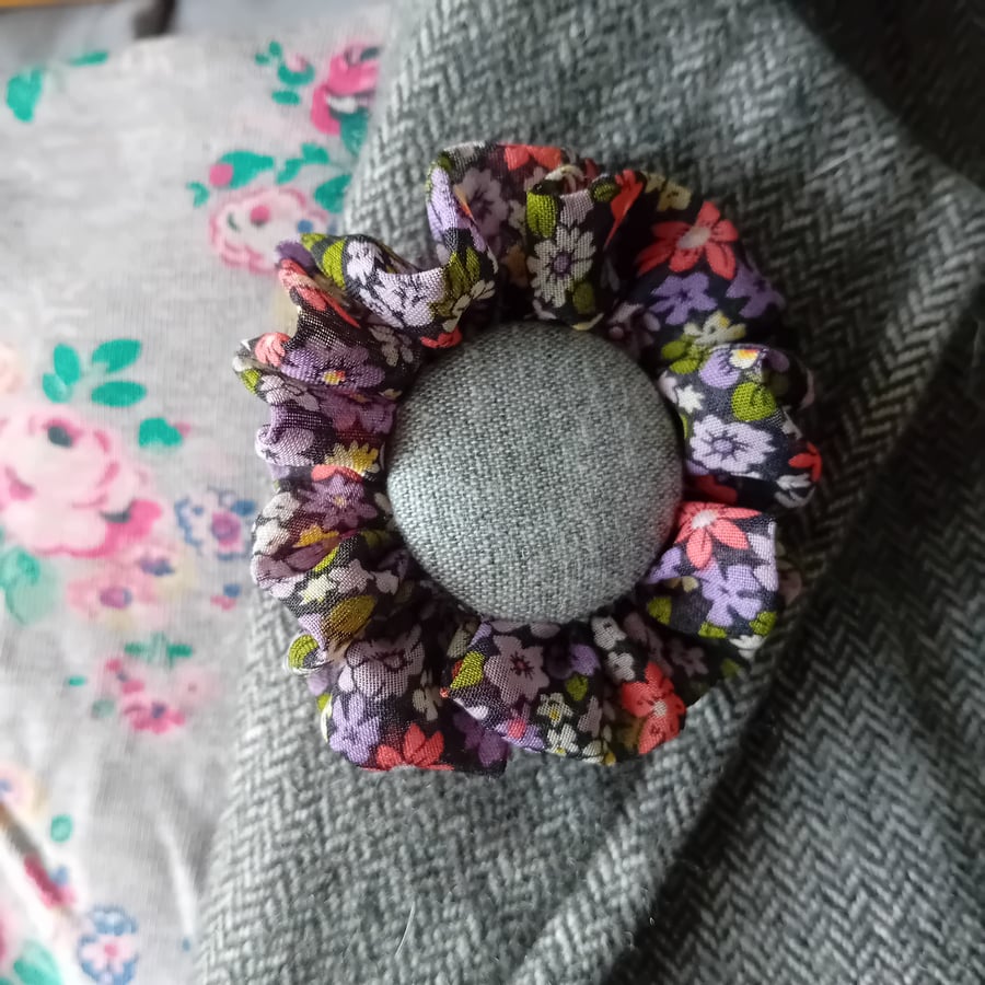  Chiffon floral brooch with linen fabric button
