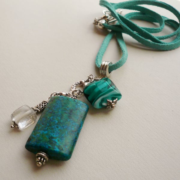 Blue Green Chrysocolla Gemstone and Glass Cluster Necklace   KCJ544