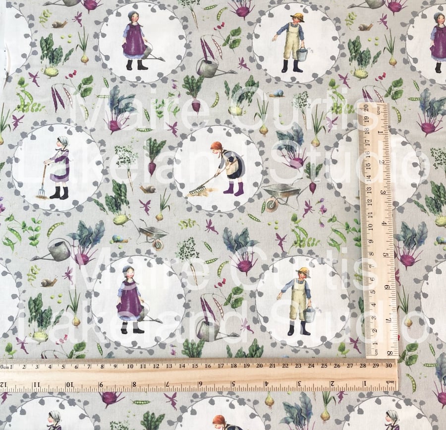 Garden Love Acufactum cotton quilt fabric from quarter metre