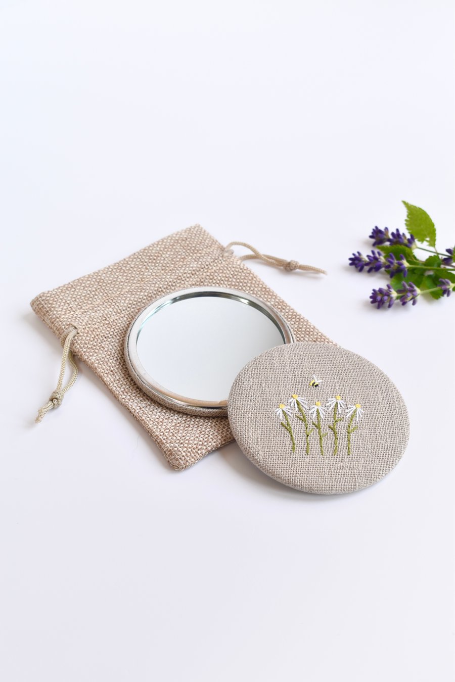 Daisy Pocket Mirror, hand embroidered mirror, hand mirror, compact mirror