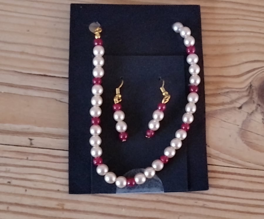 Handmade beaded bracelet