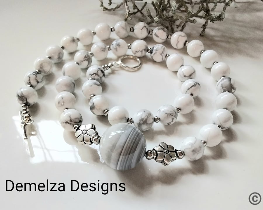 Howlite & Gray Lace Agate Necklace 