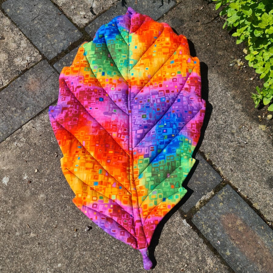 Elm Leaf Mat - Rainbow 