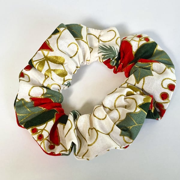 Christmas Scrunchie Cream Poinsettia Print