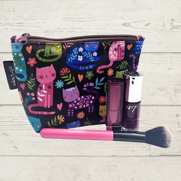 Cosmetic bags colourful cats