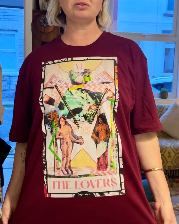The Lovers Tarot card collage T-shirt - maroon