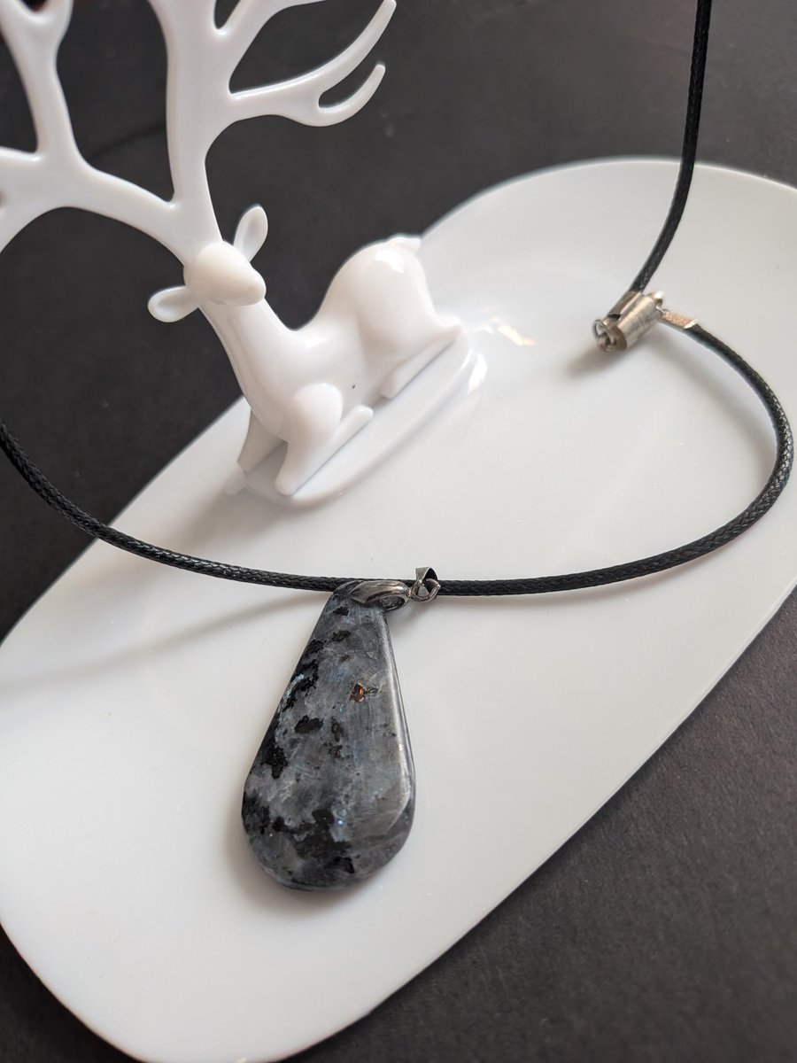 Handcrafted Stone Pendant with 44cm Rope Necklace