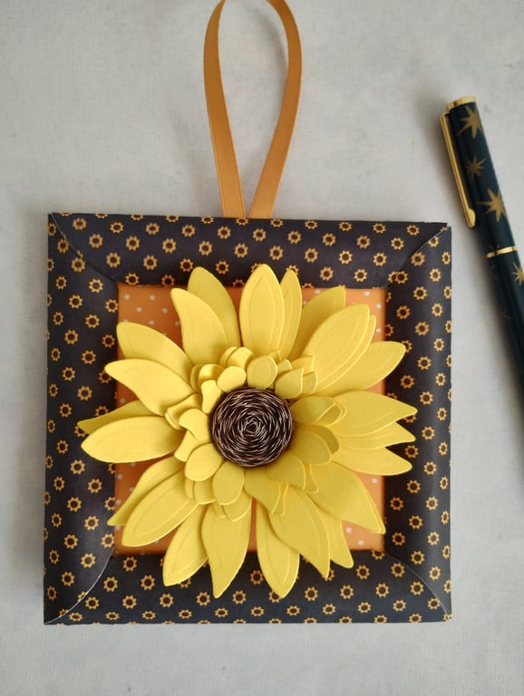Paper Sunflower in a Frame Keepsake Card 