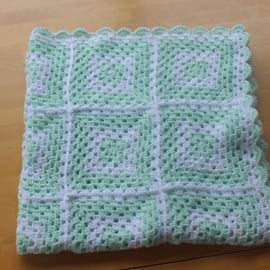 Lovely crocheted baby blanket 