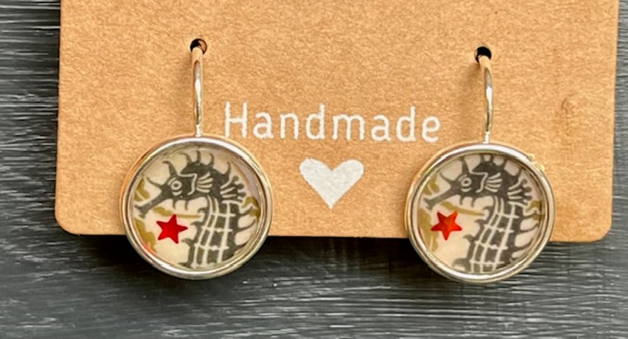 Vintage seahorse silver and resin earrings