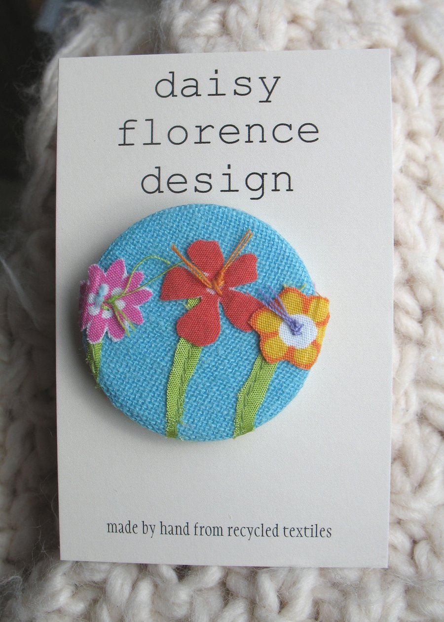 Flower trio pin brooch