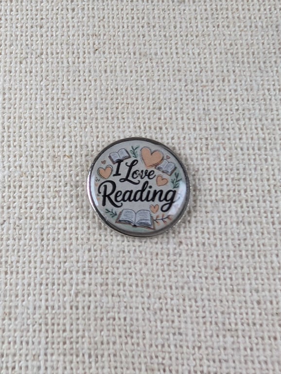 I Love Reading - Book Lover Themed Badge - Large Resin Topped Pin Badge