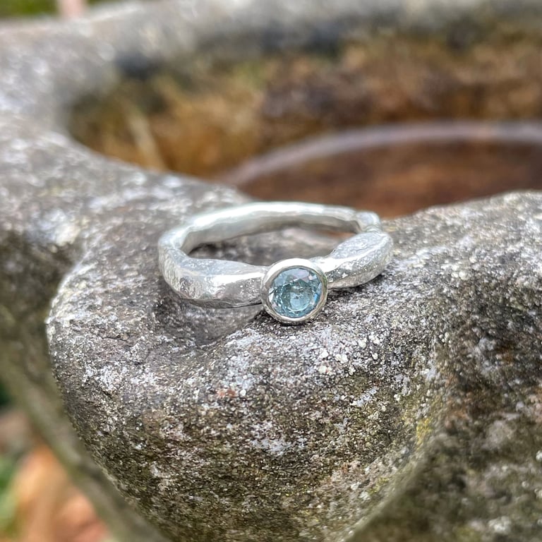 Chunky silver and blue topaz freeform ring size N