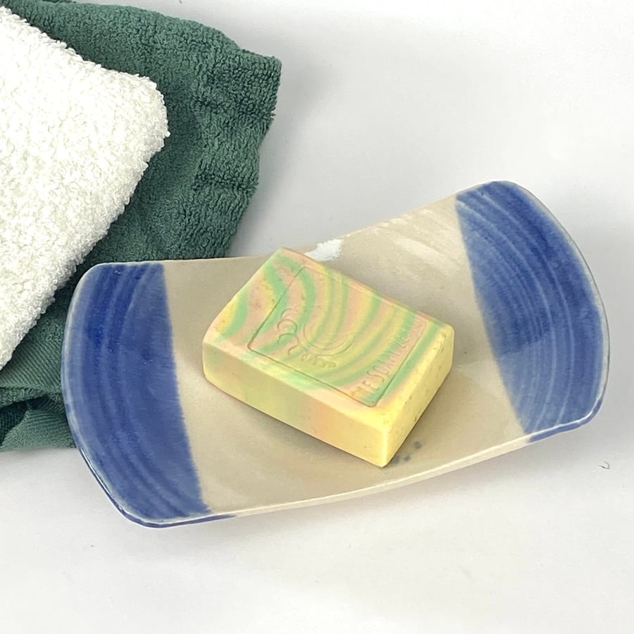 Soap dish with heart cut out SECONDS SUNDAY