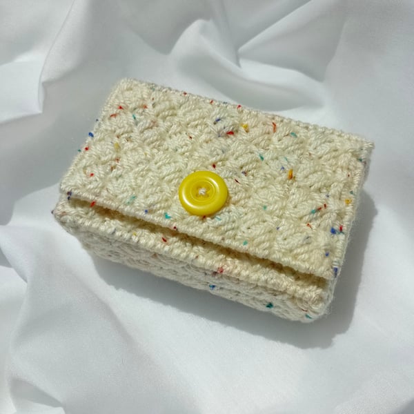Multicoloured Cream Mesh And Yarn Tissue Box