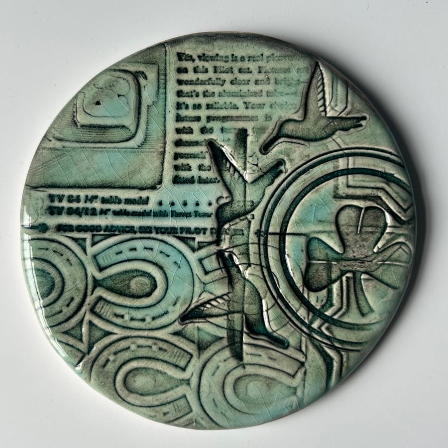 Textured Ceramic Plaque: Horseshoe and Clover
