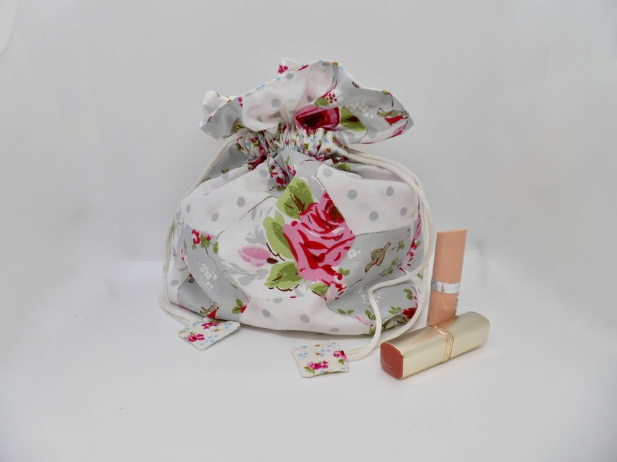 SOLD Drawstring bag pink and grey with floral lining
