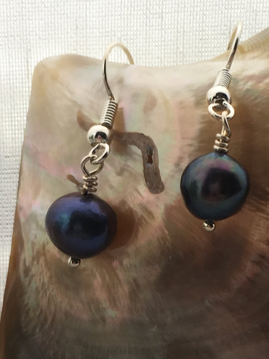 Black button freshwater pearl earrings - made in Scotland. 