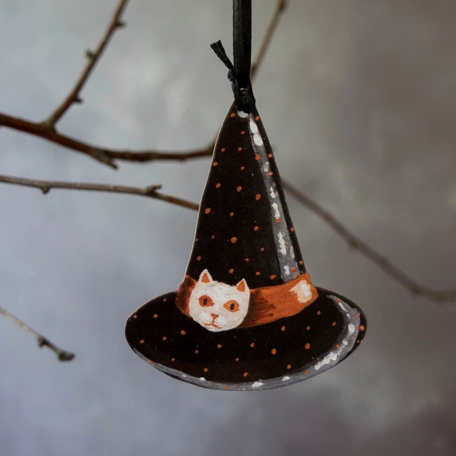 Witches hat wooden hanging decoration
