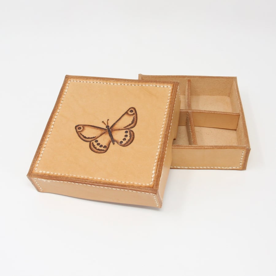Leather jewellery cufflink or trinket box