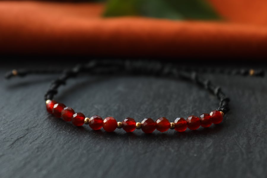 Women's bracelet with natural stones Emerald 